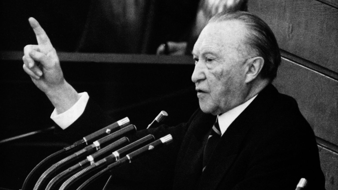 Adenauer spricht 1960 im Bundestag