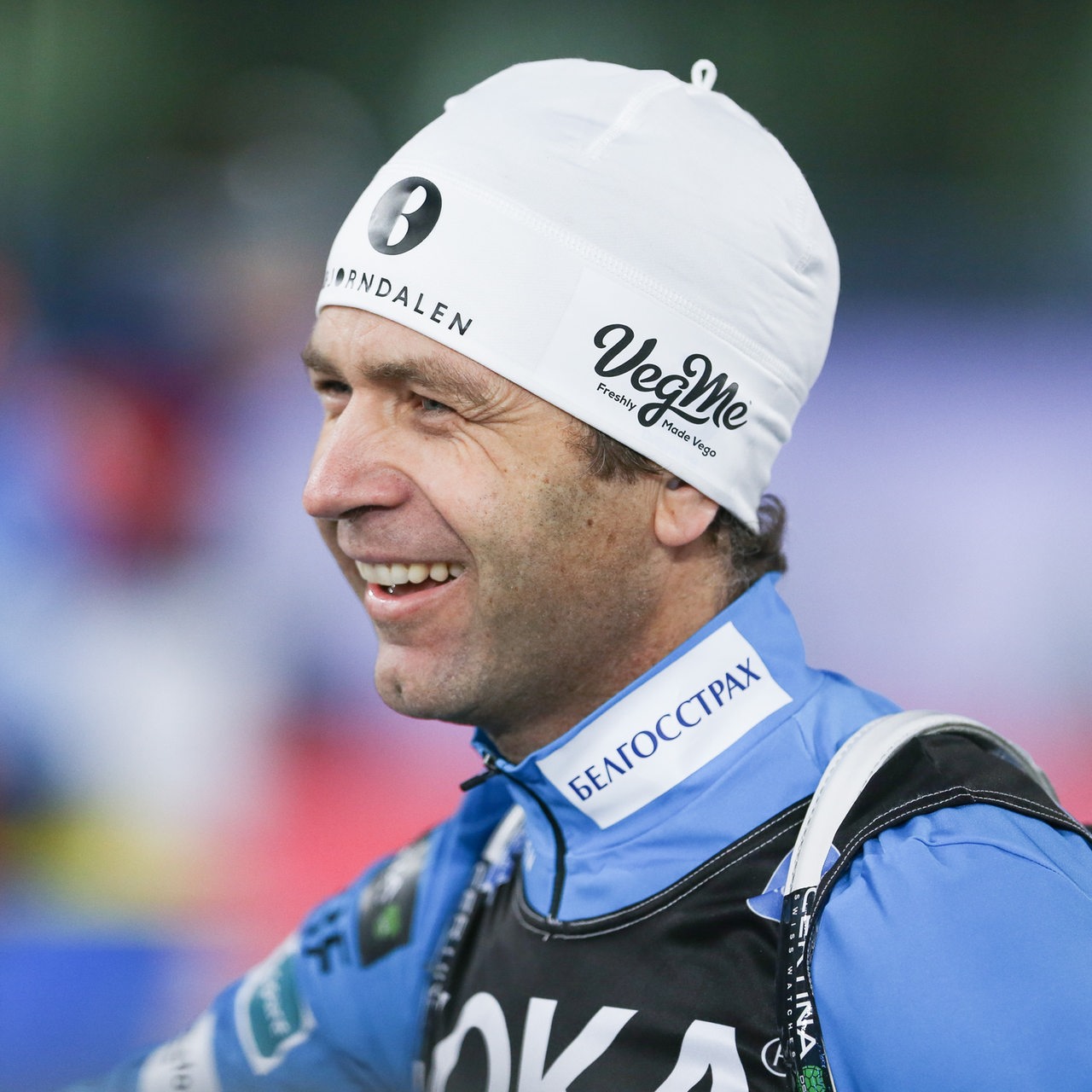 Der Biathlet Ole Einar Björndalen lacht bei der 17. Biathlon World Team Challenge (WTC) in der Veltins-Arena. 